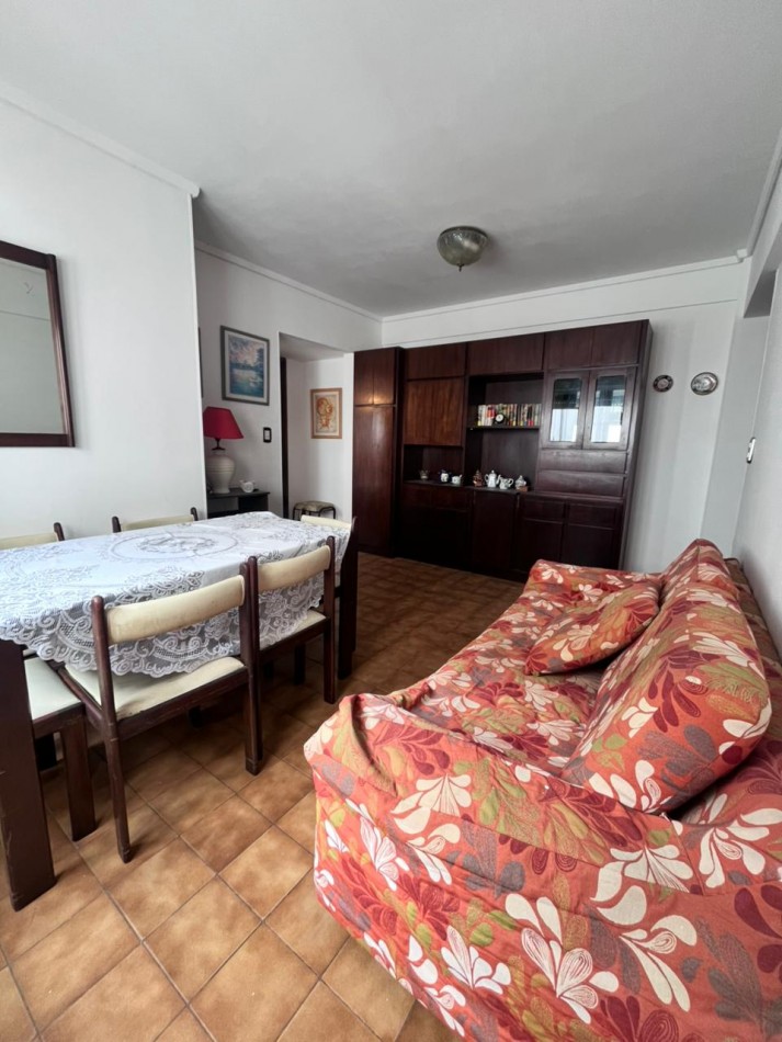 Departamento 2 ambientes lateral - Buen estado original