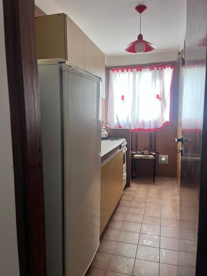 Departamento 2 ambientes lateral - Buen estado original