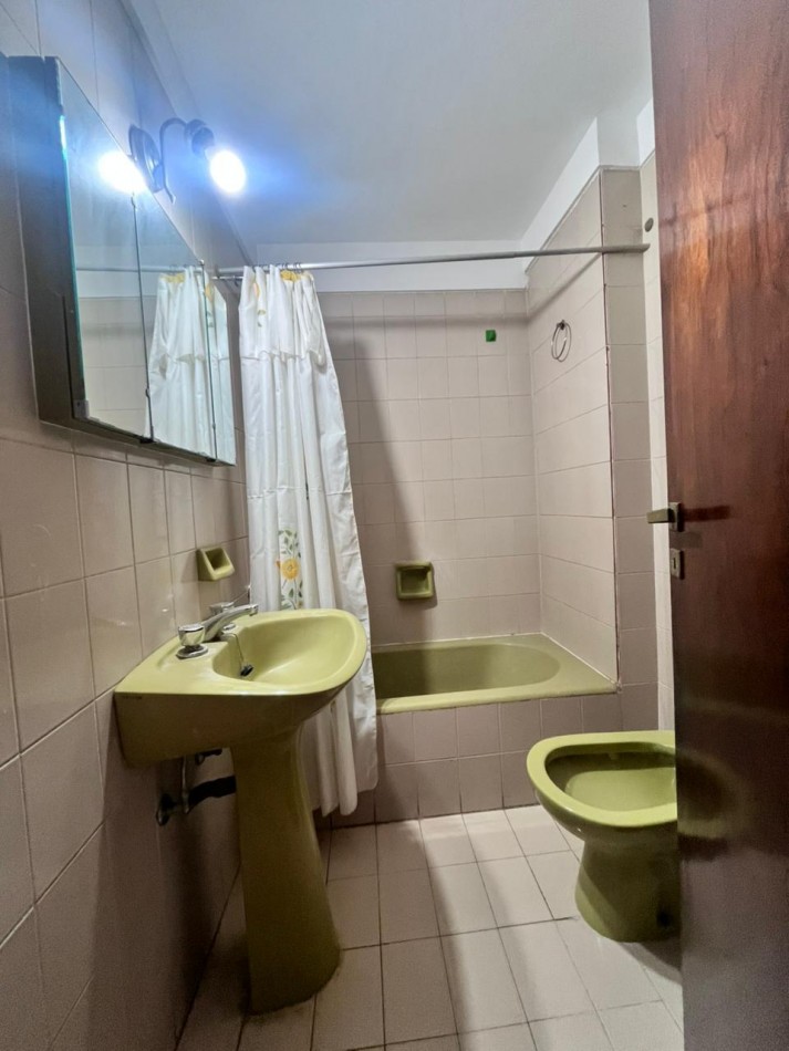 Departamento 2 ambientes lateral - Buen estado original