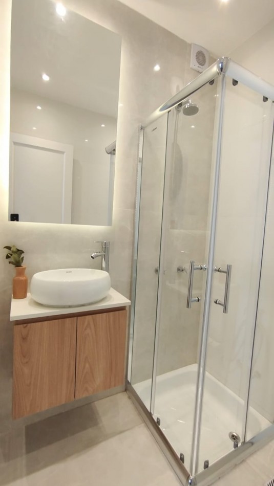 Departamento 1 ambiente a la calle con balcon - A una cuadra del mar