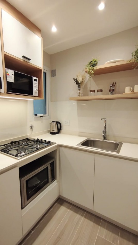 Departamento 1 ambiente a la calle con balcon - A una cuadra del mar