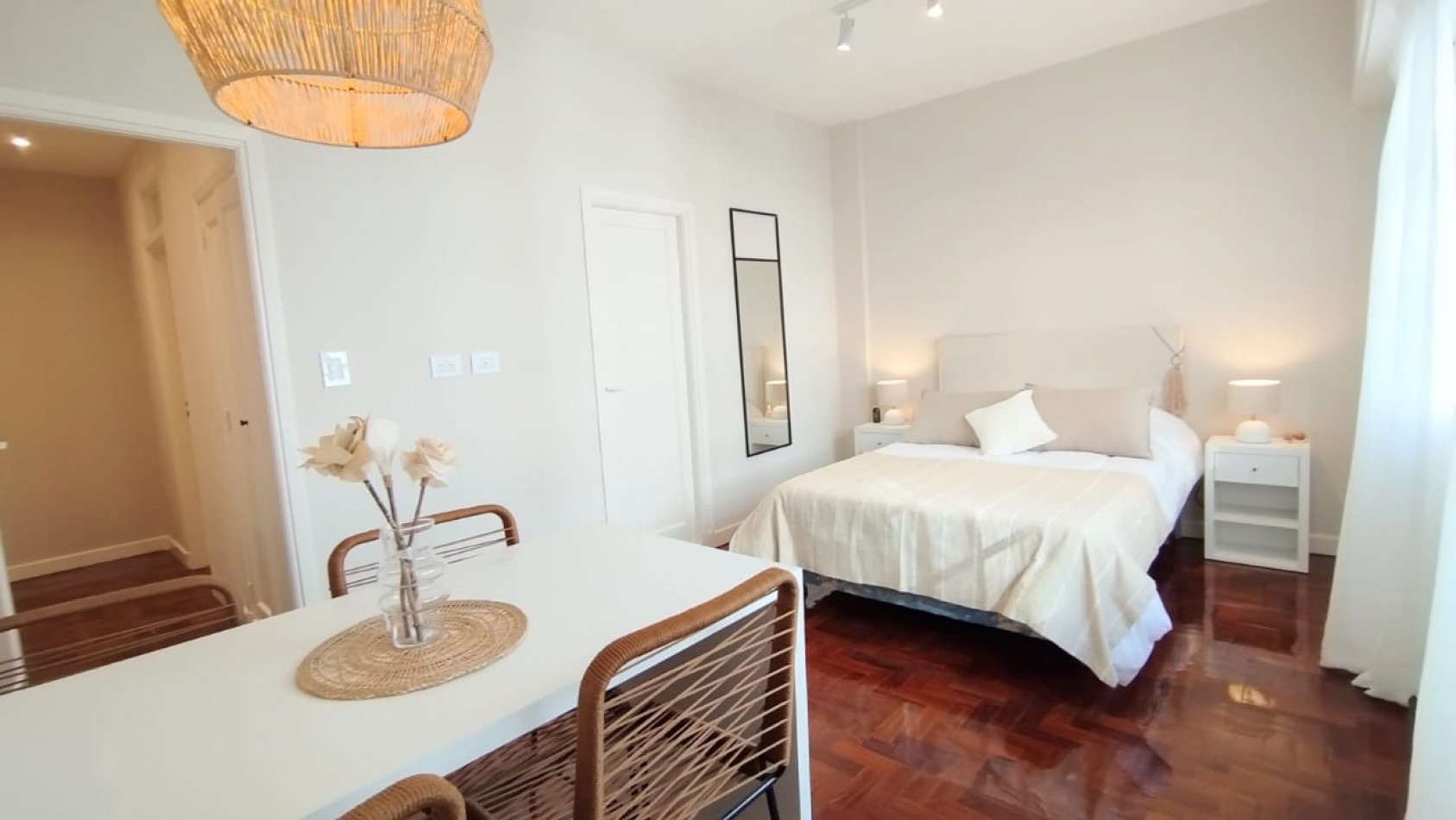 Departamento 1 ambiente a la calle con balcon - A una cuadra del mar