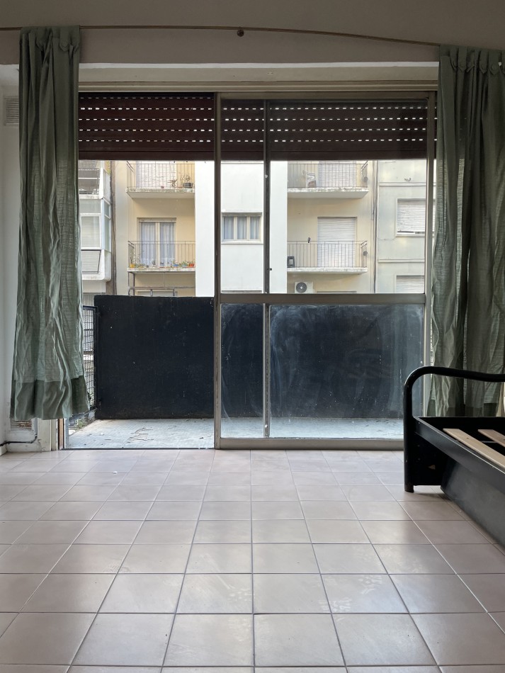 ALQUILER 24 MESES - 2 AMB A LA CALLE CON BALCON - CENTRO