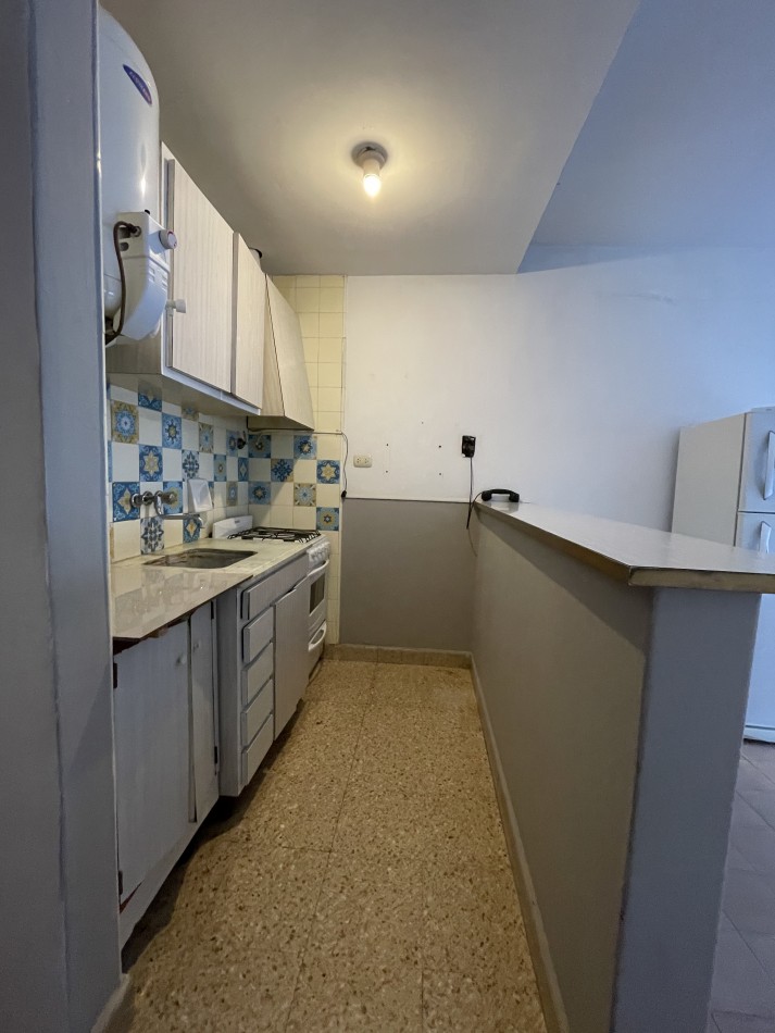 ALQUILER 24 MESES - 2 AMB A LA CALLE CON BALCON - CENTRO