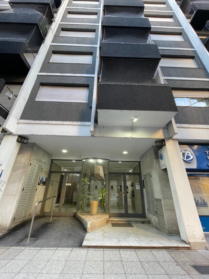 ALQUILER 24 MESES - 2 AMB A LA CALLE CON BALCON - CENTRO