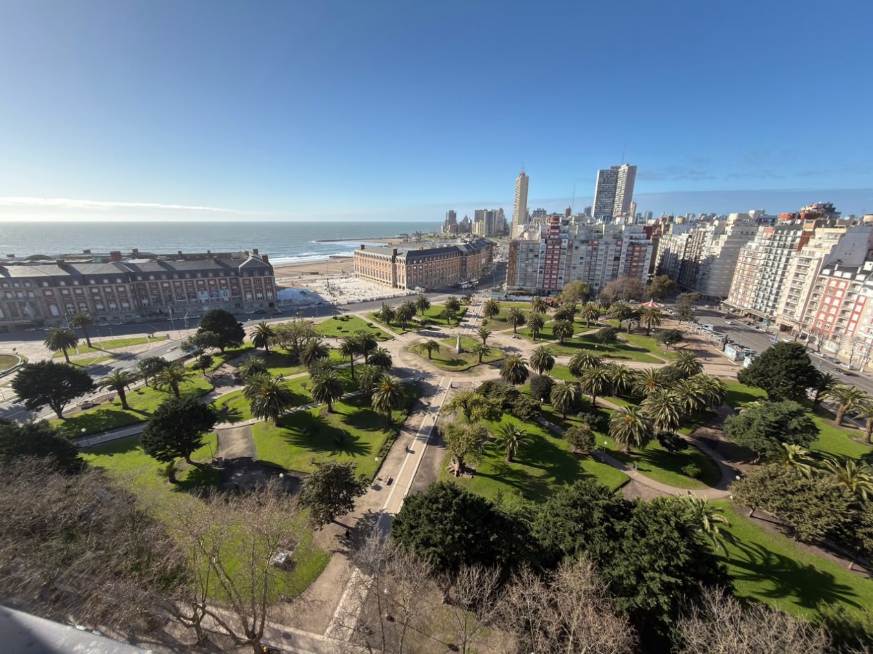 Departamento de 3 ambientes con vista panoramica al Mar,Casino y Playa Bristol