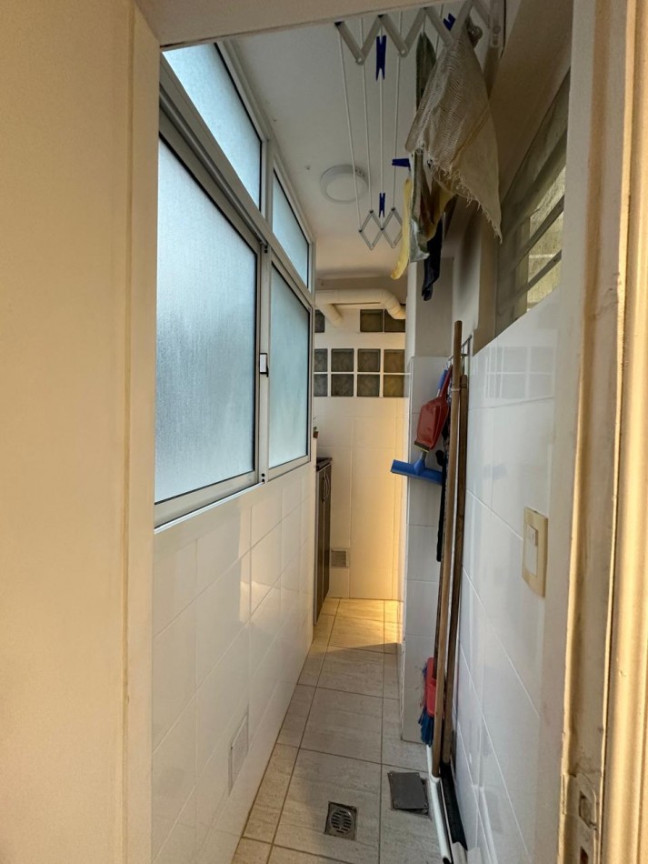 Excelente Departamento 3 ambientes c/dependencia - Av. Colon y Buenos Aires