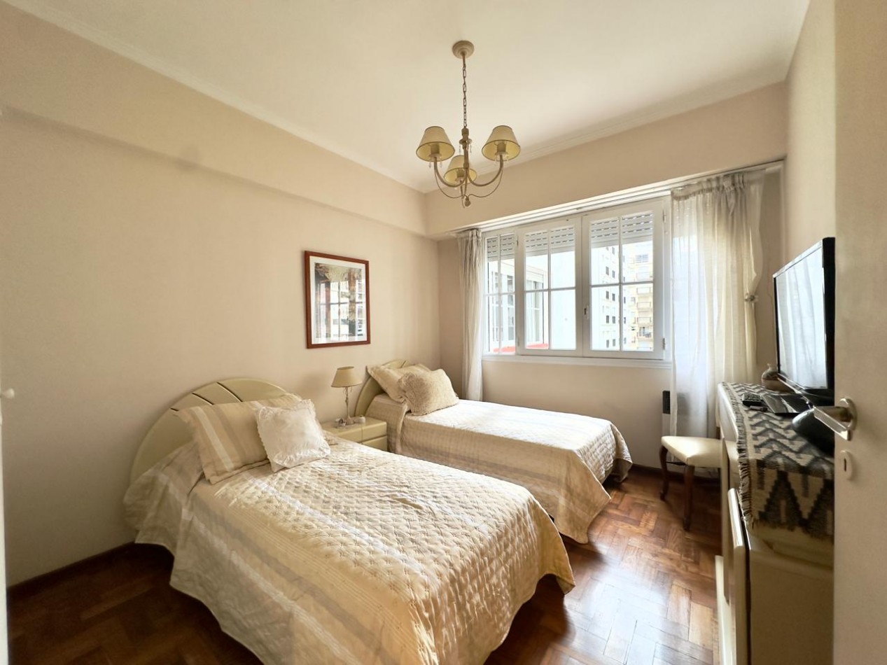 Excelente Departamento 3 ambientes c/dependencia - Av. Colon y Buenos Aires