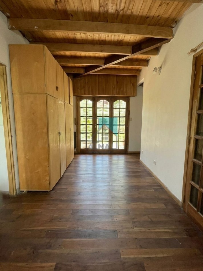 Venta Casa 4 ambientes c/patio, garage y depto monoambiente sobre lote propio
