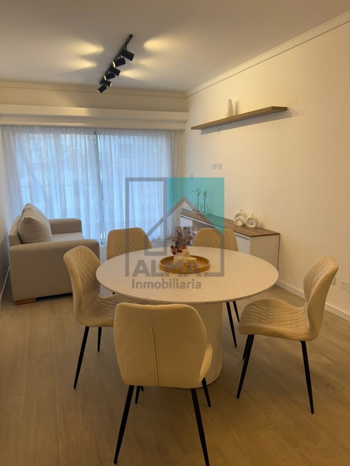 Departamento 3 amb semipiso a la calle c/balcon