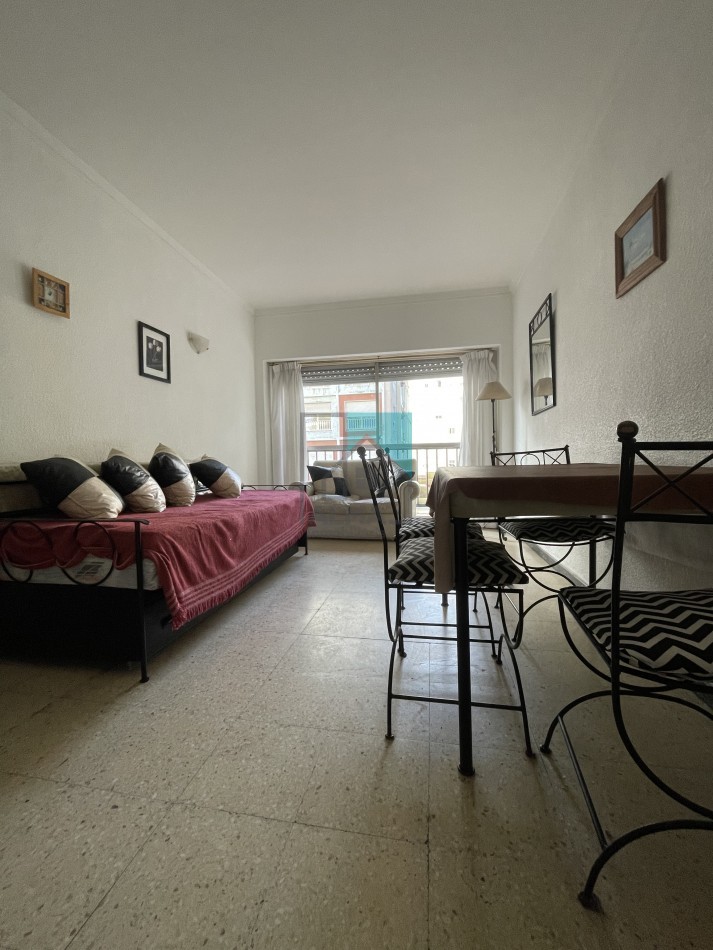 Departamento de 2 amb con balcon - Alquiler desde el 15 de abril al 15 de diciembre 2026.