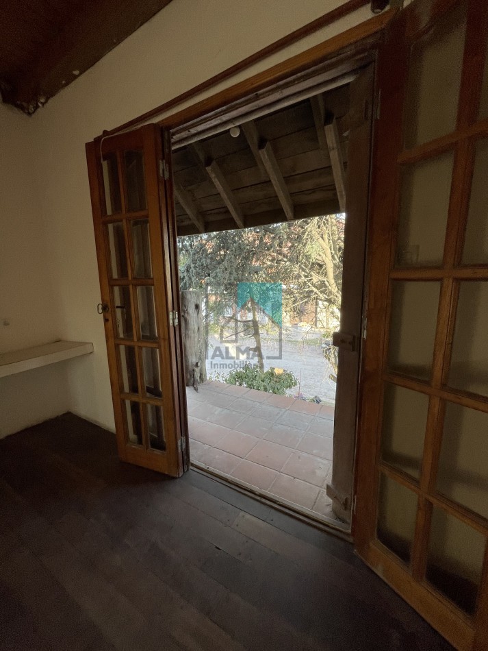 Alquiler Casa 4 ambientes c/patio y garage