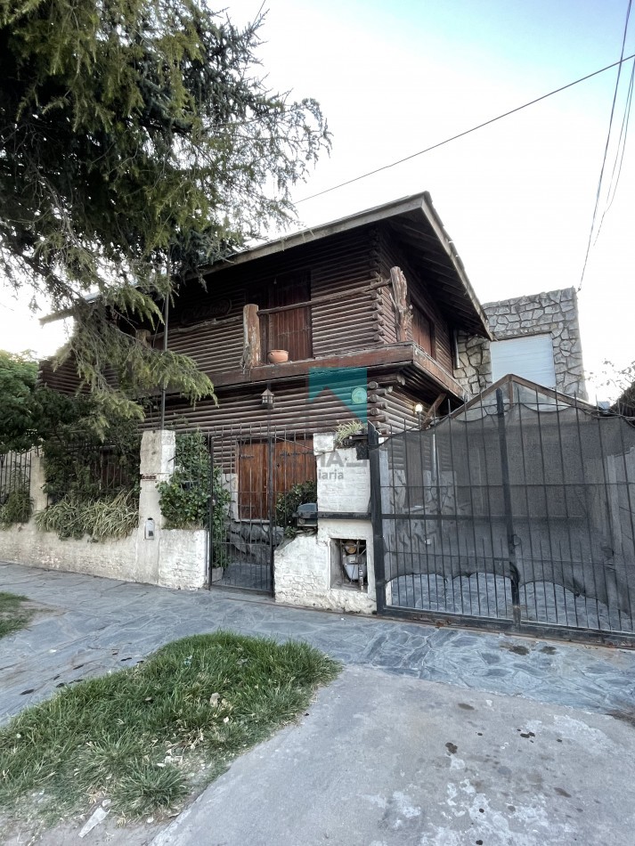 Alquiler Casa 4 ambientes c/patio y garage