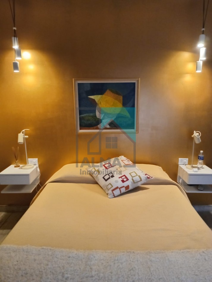 Excelente casa moderna con parque, pileta y quincho + departamento anexo - Ubicada en el centro de Loberia(Prov. de Buenos Aires)