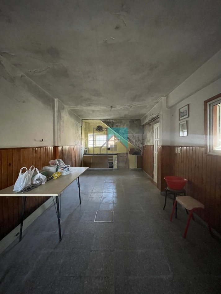 Casa en lote propio - 3 ambientes - garage para dos autos - patio/parque