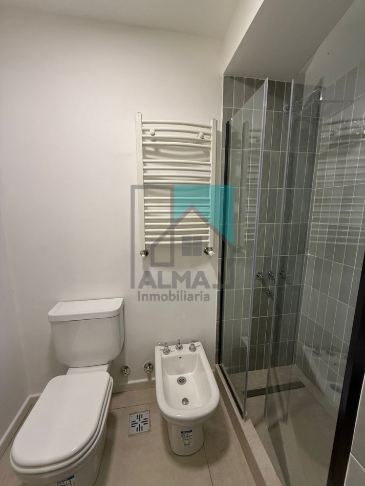 Departamento 3 amb semipiso a la calle c/balcon