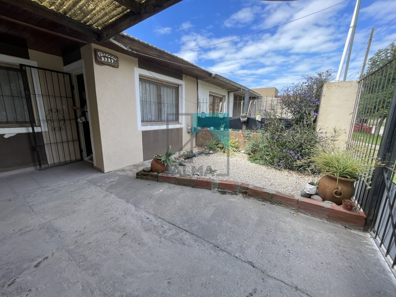 Casa 3 ambientes con patio y entrada para un vehiculo