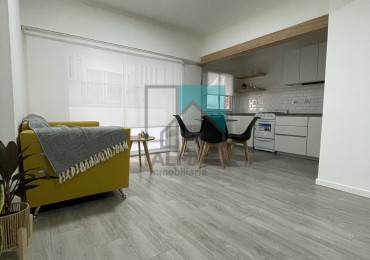 Excelente monoambiente con balcon terraza - Completamente reciclado y amoblado